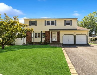 486 Thrift Street, Ronkonkoma, NY, 11779