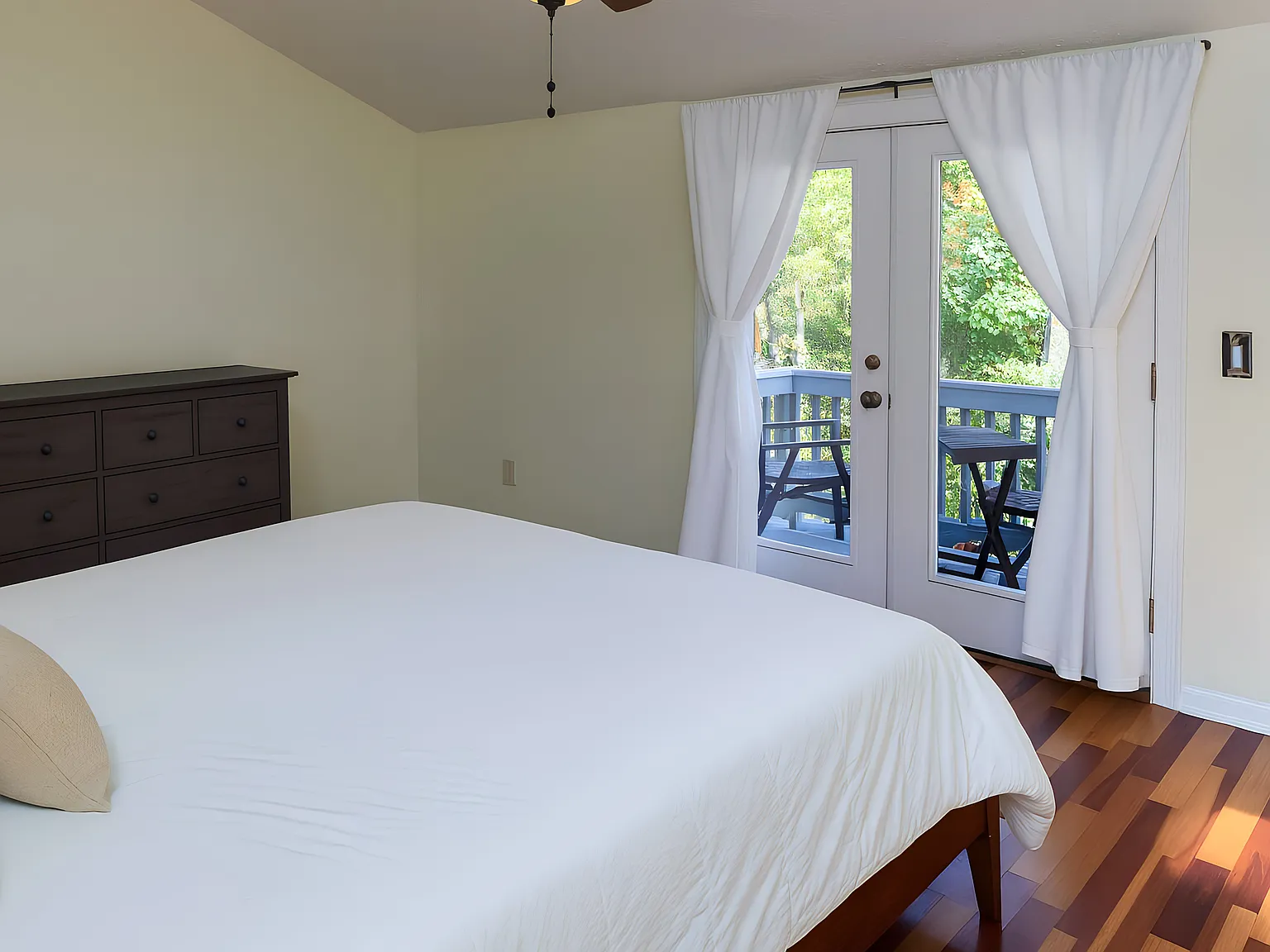 4 bed, 3.0 bath, 2608 sqft, $1,503 — Photo 3