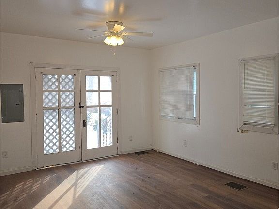 3rd image of 908 Ferndale Ave