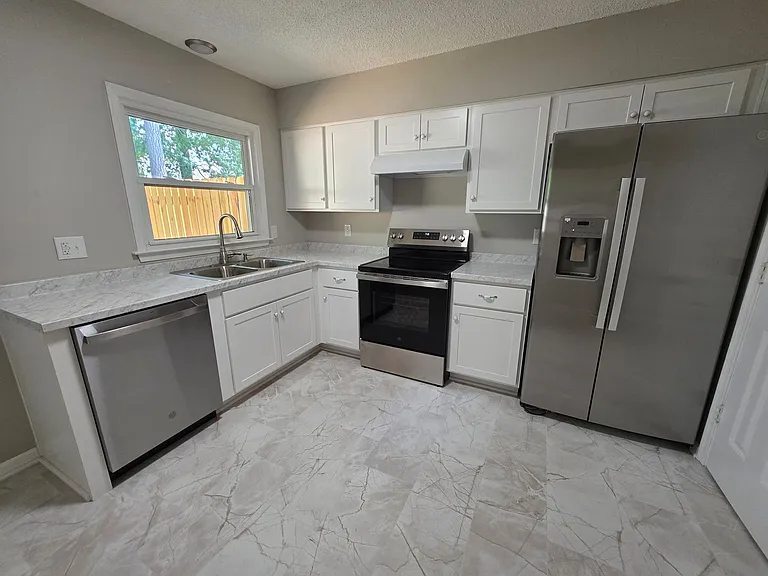 353 Susan Constant Dr — Photo 7