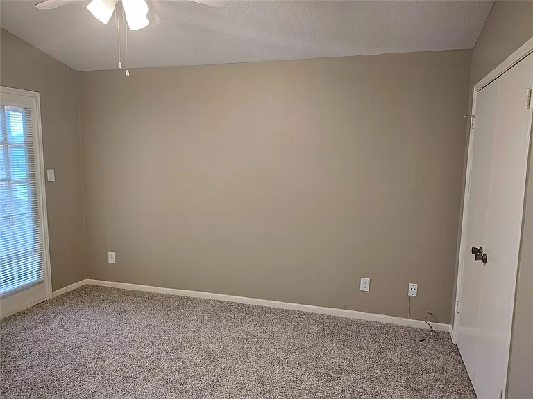11514 Meadow Ln #D — Photo 10