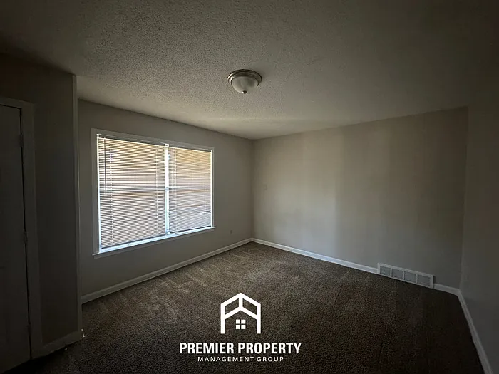 5715 Longacre Ave — Photo 14
