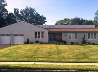 6 High Ridge Rd, Ocean, NJ 07712