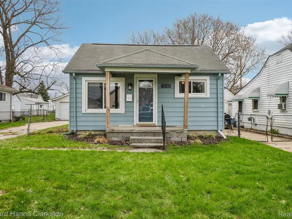 19136 Florian St, Roseville, MI 48066