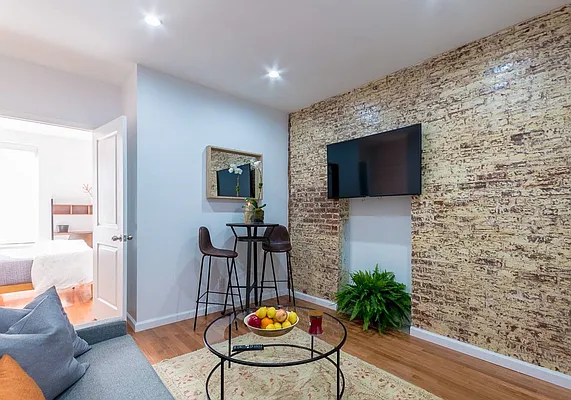 Rented by Oxford Property Group | media 8