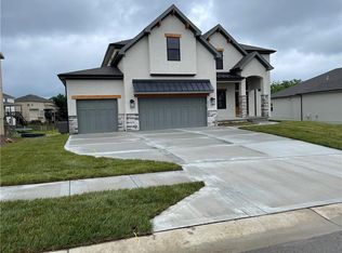 10333 N Potter Ave, Kansas City, MO 64157
