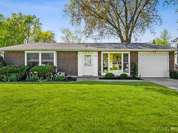 236 Stonehurst Dr, Elgin, IL 60120