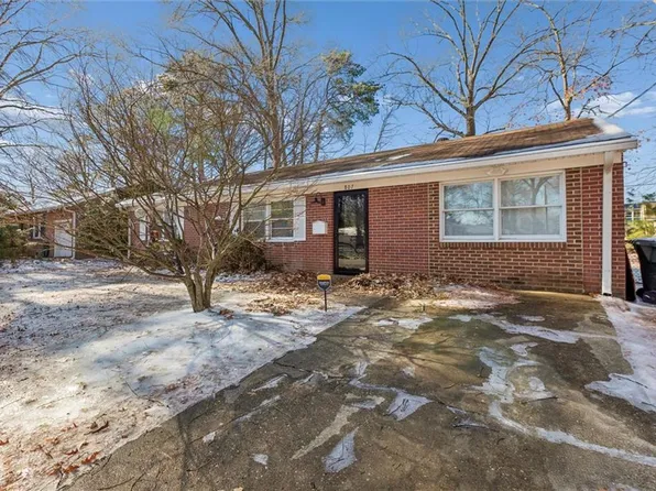 807 Connors Dr, Newport News, VA 23608