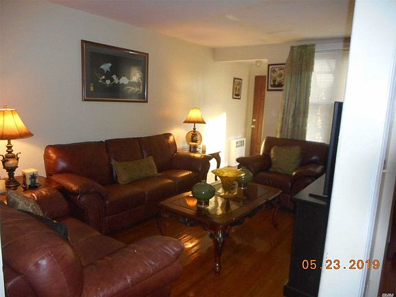 4th image of 2071 E 61st St