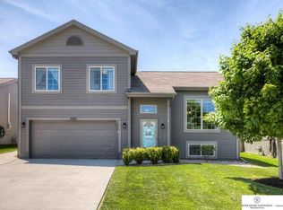 19623 South St, Omaha, NE 68135