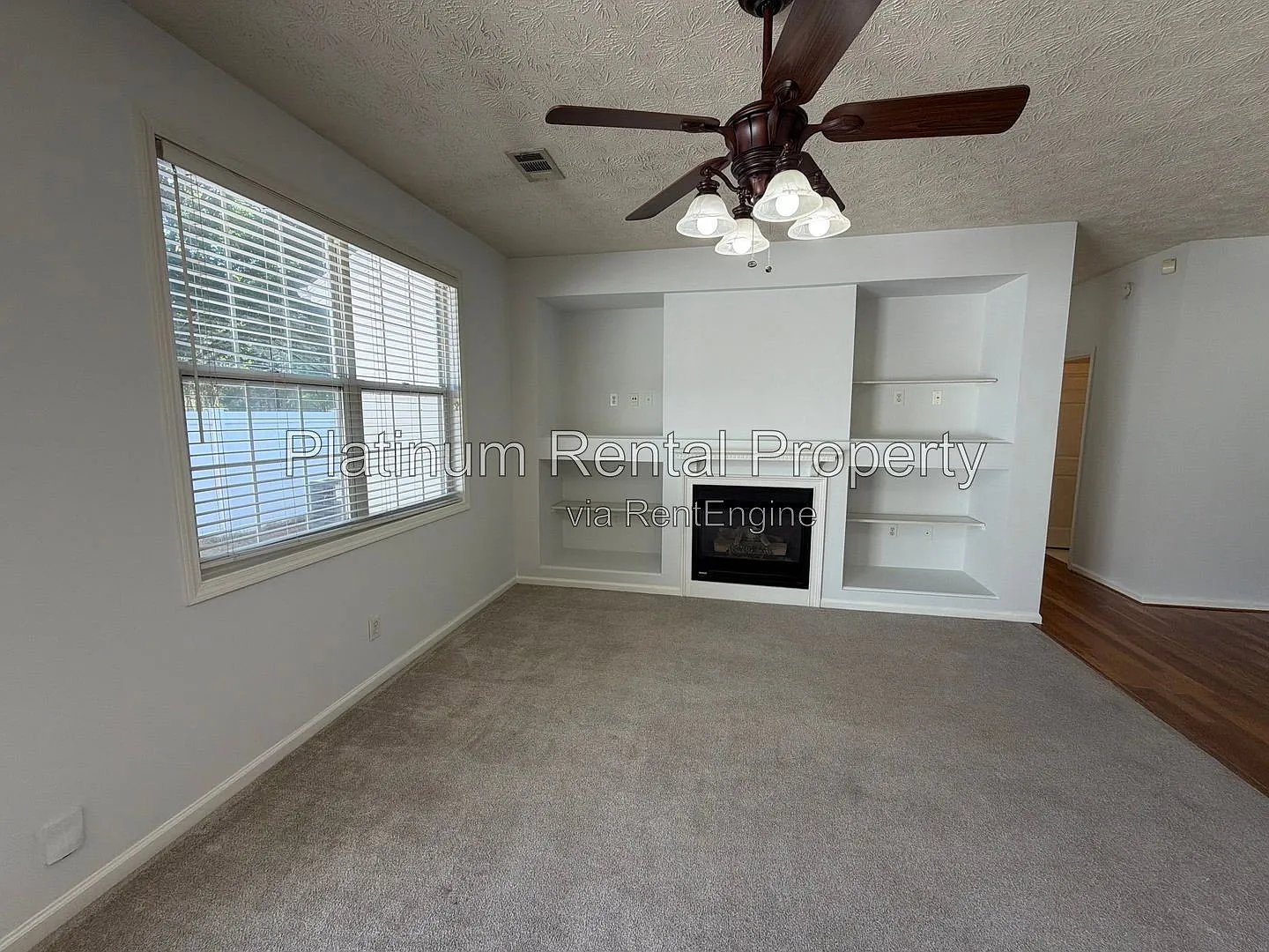 3 bed, 2.0 bath, 1165 sqft, $2,250 — Photo 4