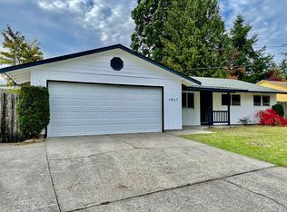 1067 Anacortes Ave NE, Renton, WA 98059
