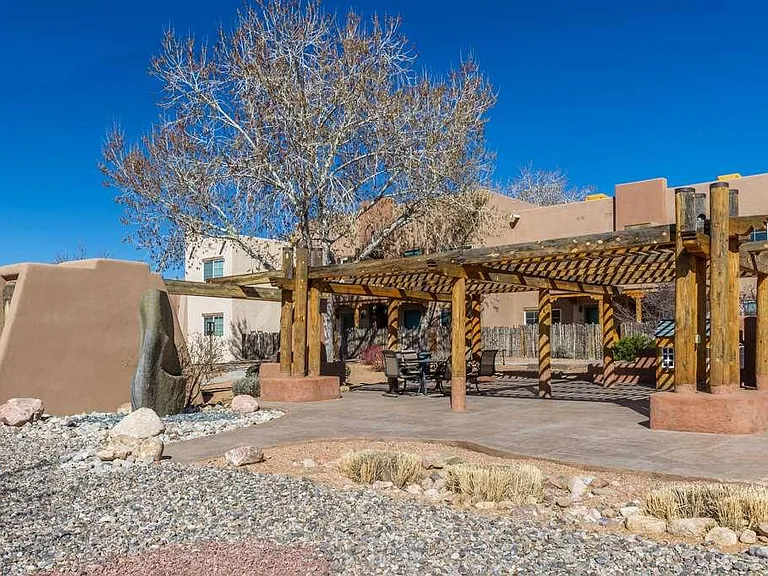 2210 Miguel Chavez Rd #TOPFL — Photo 25