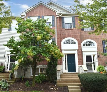 208 Willow Blvd, Willow Springs, IL, 60480
