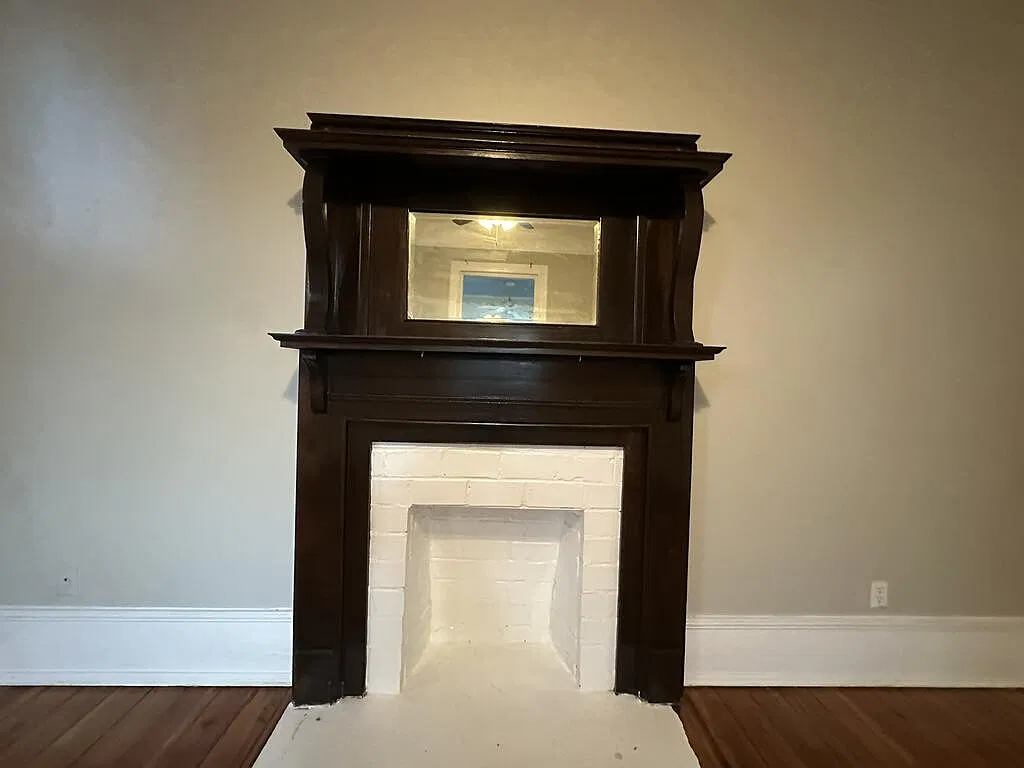 3 bed, 2393 sqft, $2,100 — Photo 4