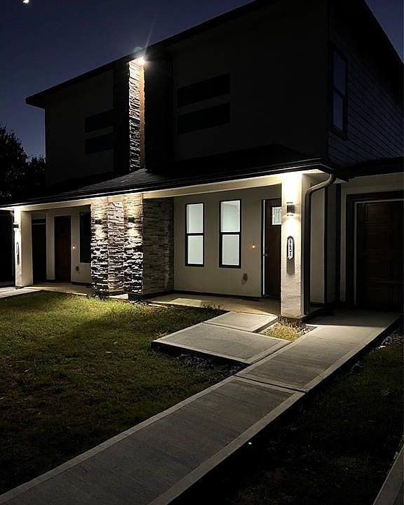 1st image of 840 Linden St #A
