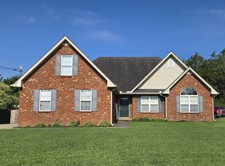 2061 Barretts Ridge Dr, Murfreesboro, TN 37130