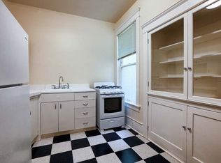 819 N.W. 23rd Avenue (West01), Portland, OR 97210