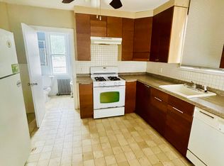 (Undisclosed Address), Bristol, RI 02809