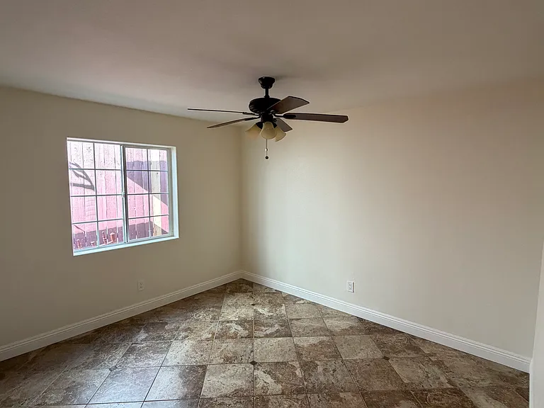 346 N Chicago St — Photo 24