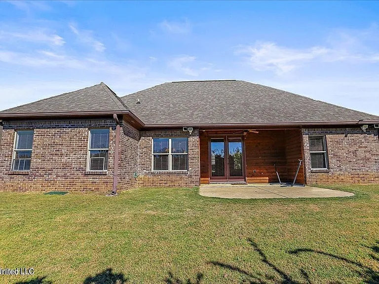 987 N Azalea Dr — Photo 26