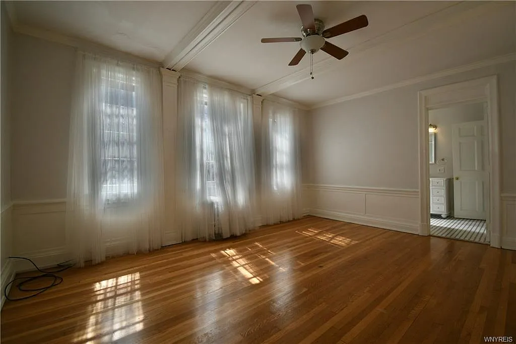 2 bed, 1200 sqft, $1,950 — Photo 3