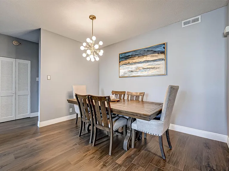 5150 Hidalgo St #402 — Photo 24