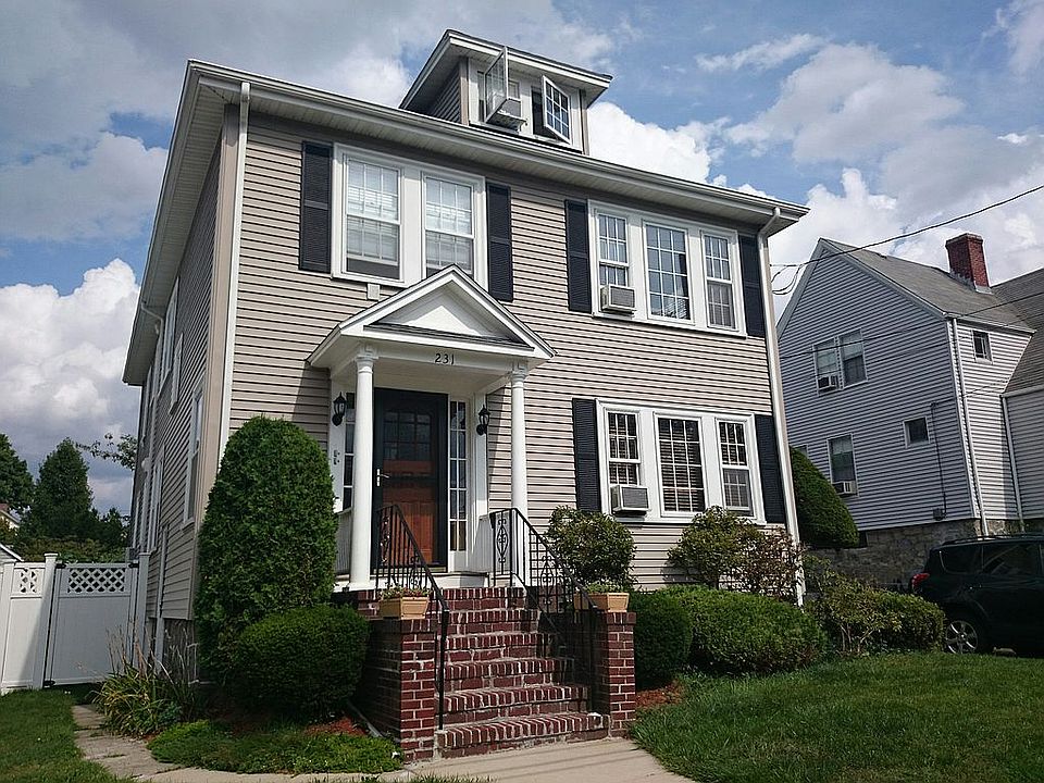 2nd image of 231 Willow St