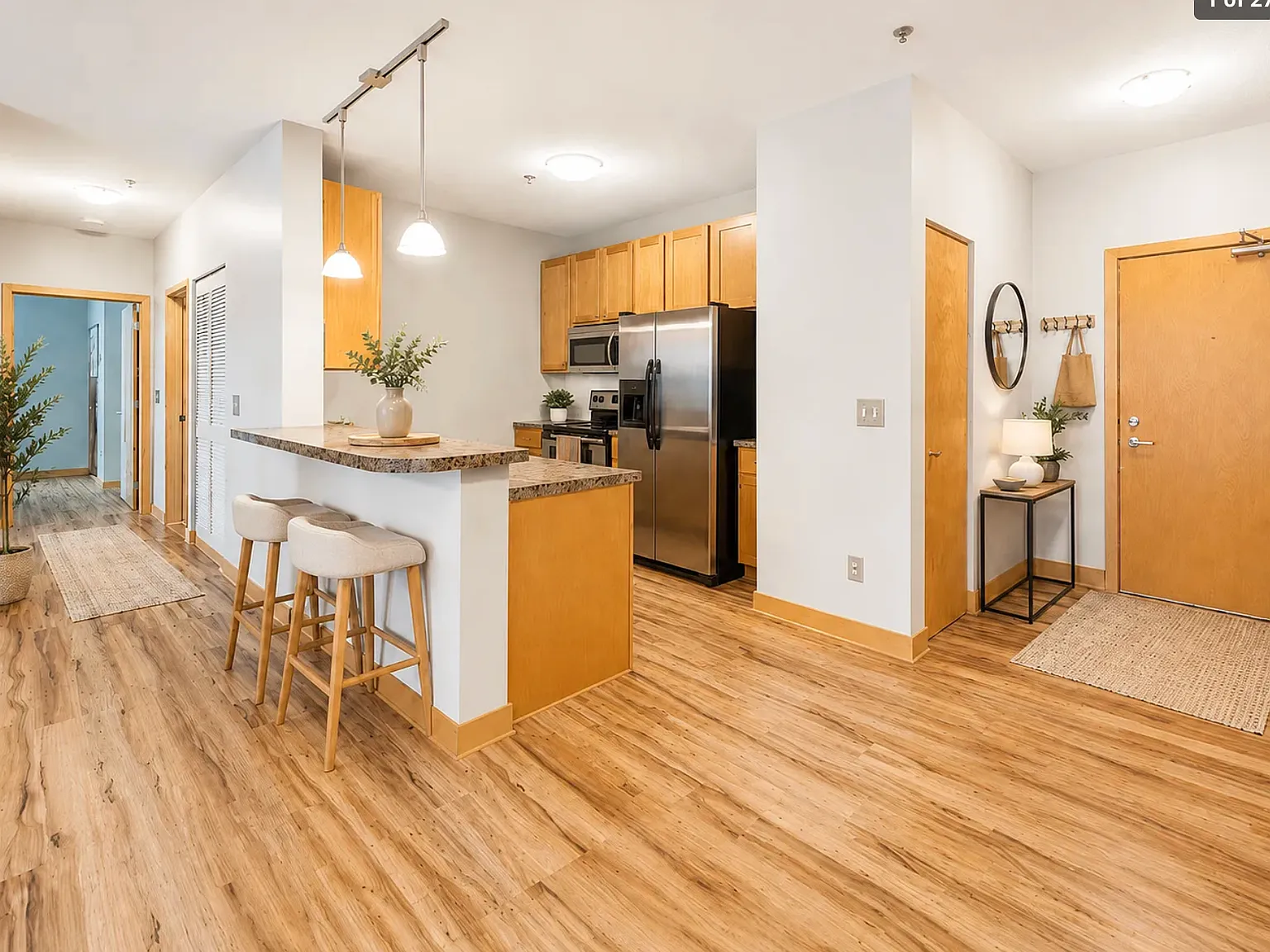2 bed, 912 sqft, $950 — Photo 3