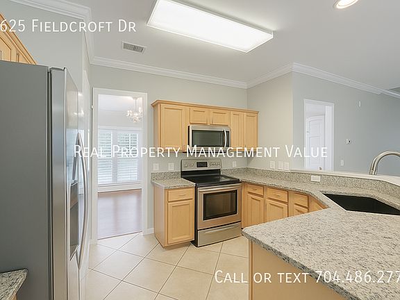 5th image of 8625 Fieldcroft Dr