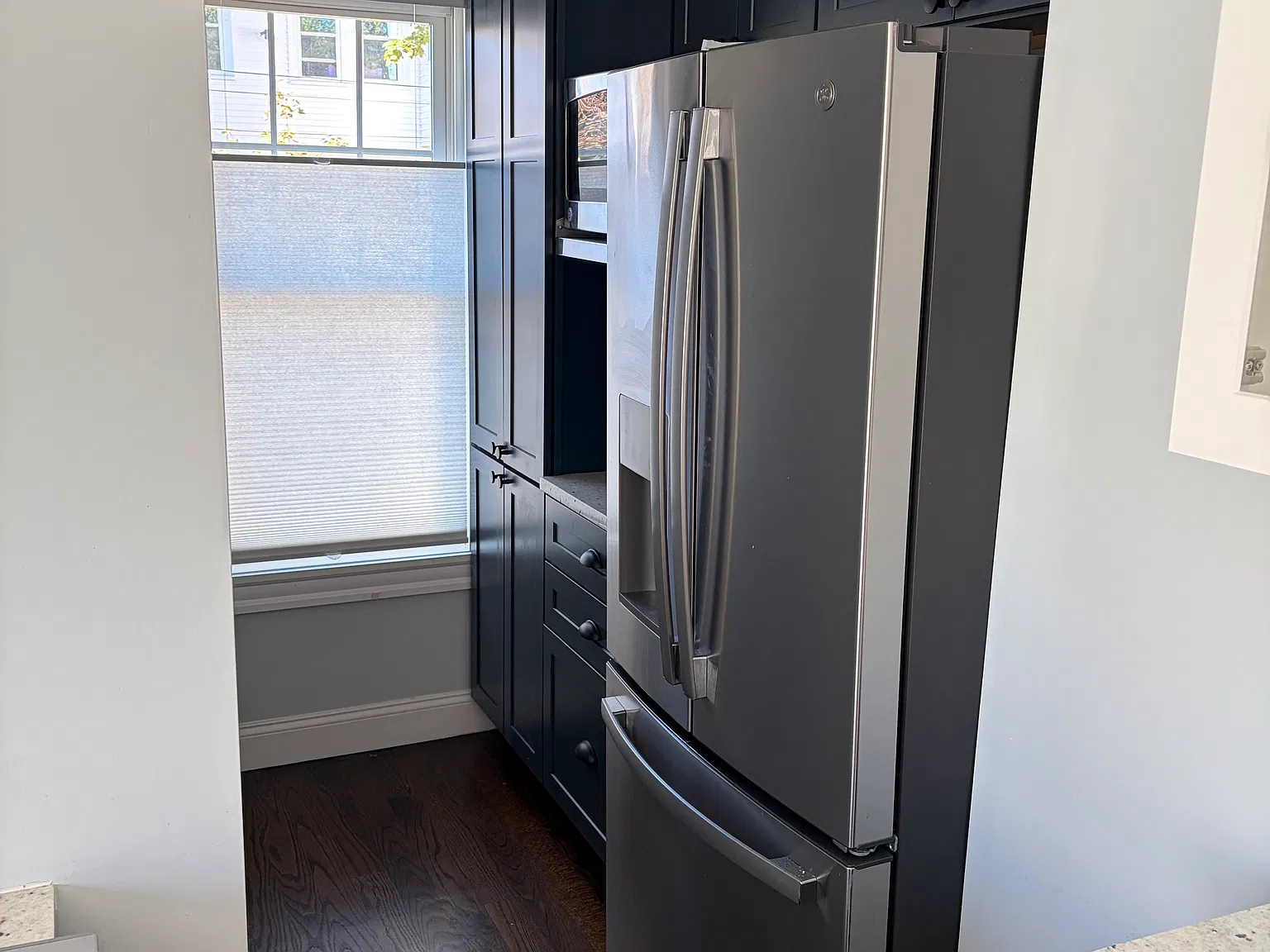 2 bed, 1100 sqft, $2,700 — Photo 3