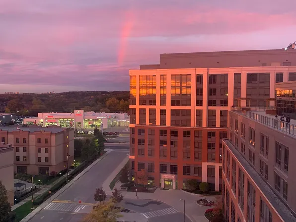 A1020 Yonge St #11211, Richmond Hill, ON L4S 1H9