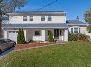 101 Calvert Ave E, Edison, NJ 08820