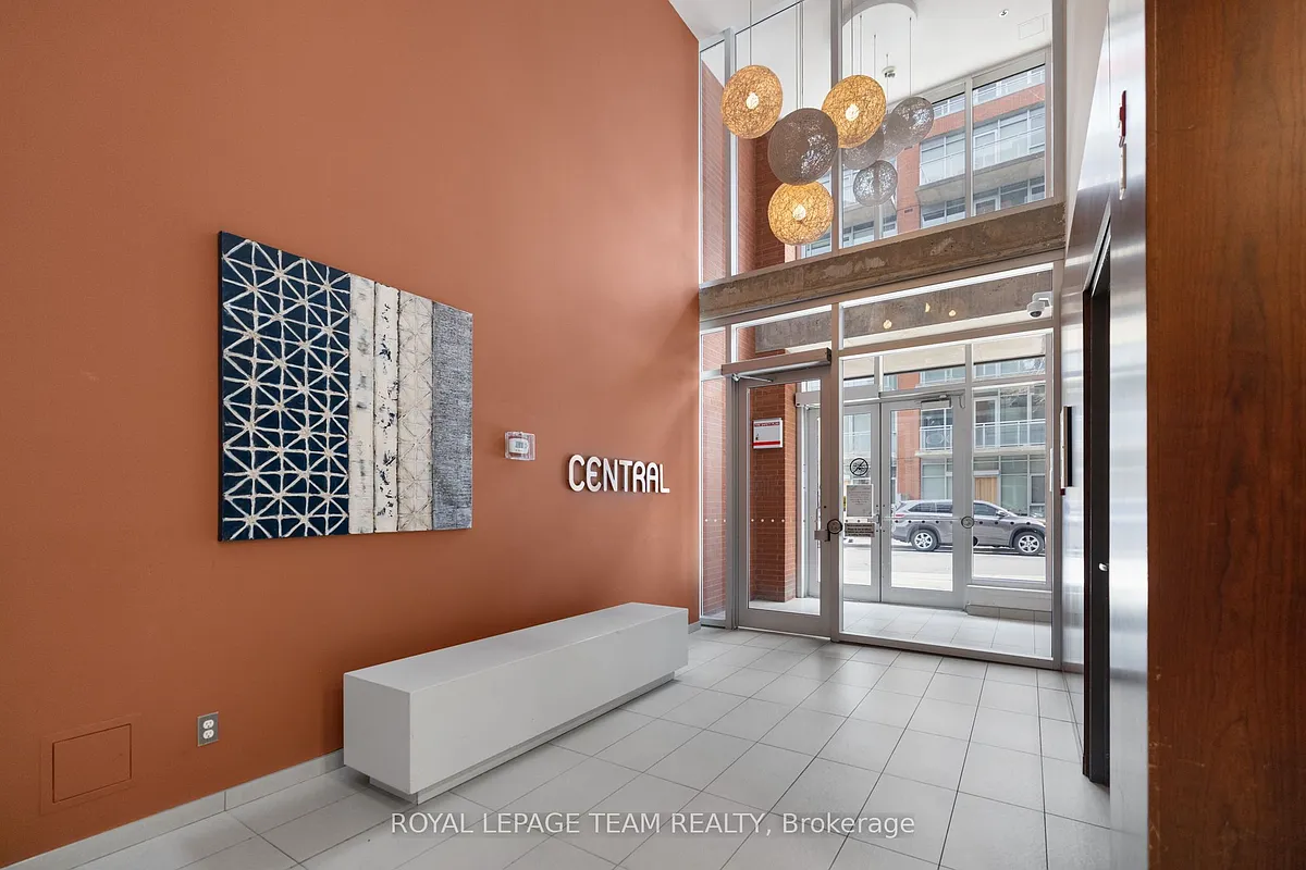 Building Photo - 349 McLeod St #622