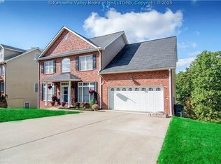 911 Suncrest Rd, South Charleston, WV 25303