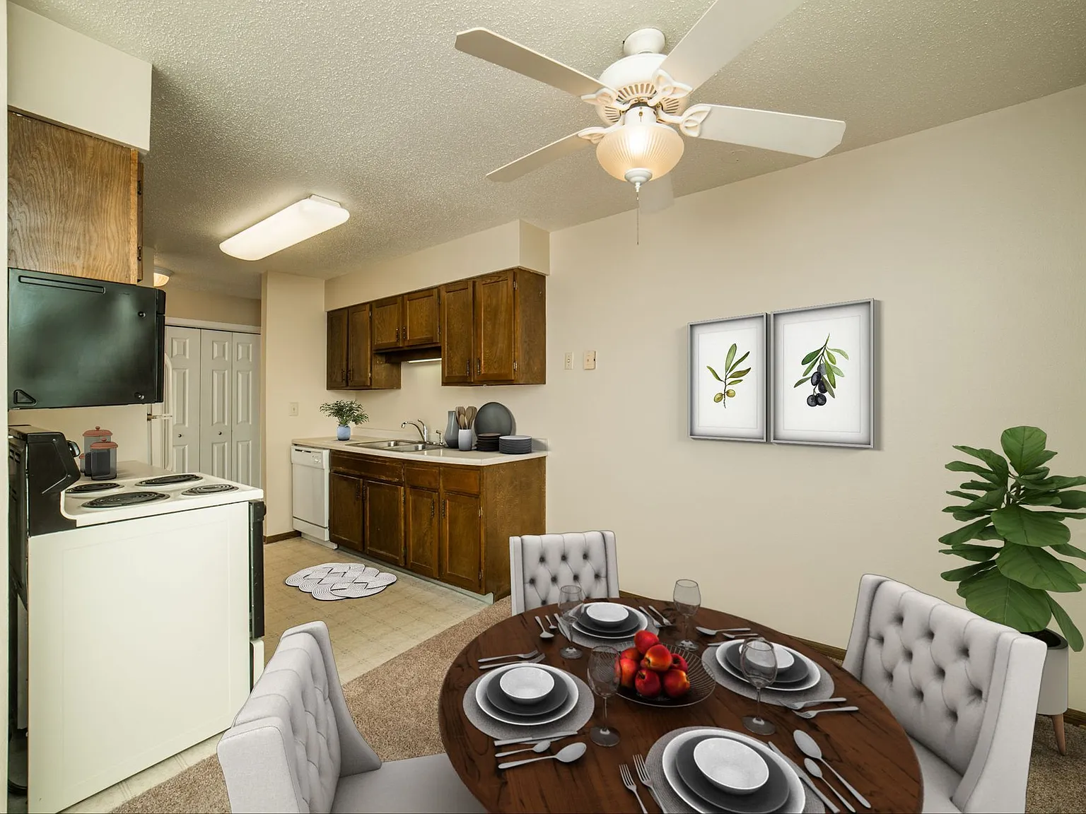 Broadway Apartments — Photo 2