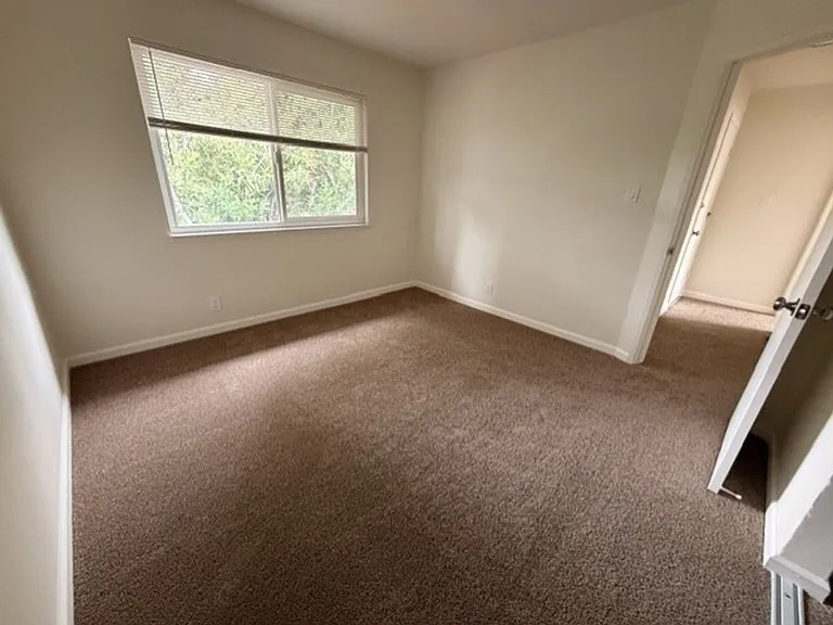 Dixon Townhouse — Photo 83