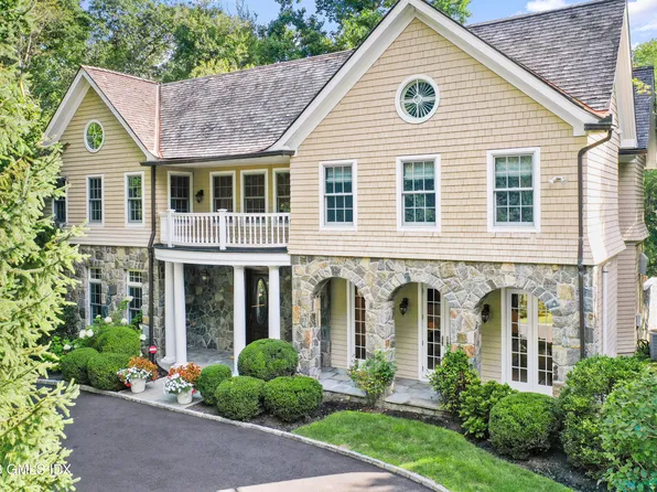 215 Orchard St, Cos Cob, CT 06807