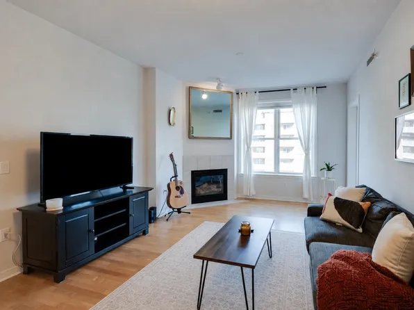 360 W Washington Ave Unit 712, Madison, WI 53703