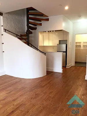 Rented by EXR | media 43