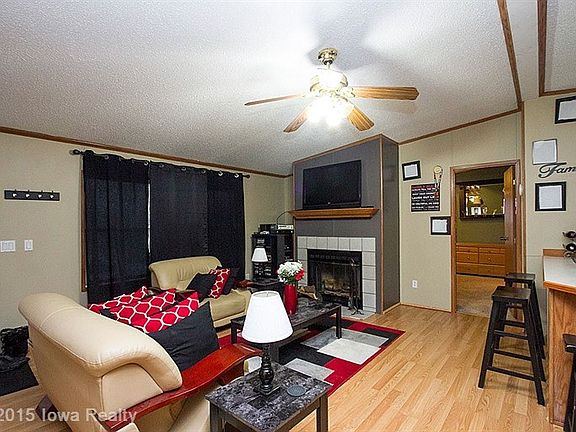 3rd image of 5595 NE Berwick Dr