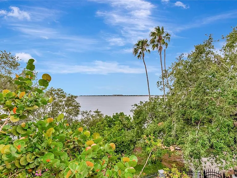 6220 Bayshore Blvd — Photo 37