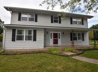 10019 N Spring Ln, Peoria, IL 61615