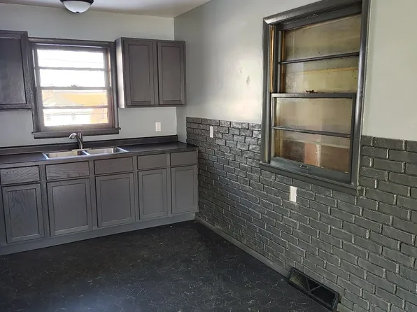 1939 Altgeld St, South Bend, IN 46614