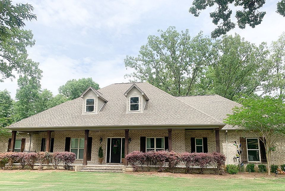 1st image of 102 Edom Hill Dr