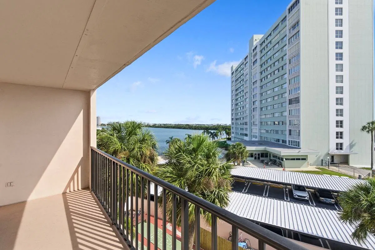 51 Island Way #411 in Clearwater Beach, FL 33767 — Photo 2