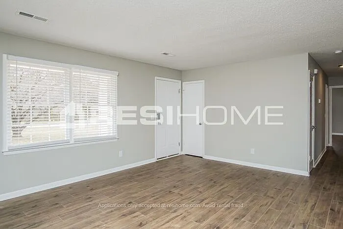 126 Greenwood Cir — Photo 7