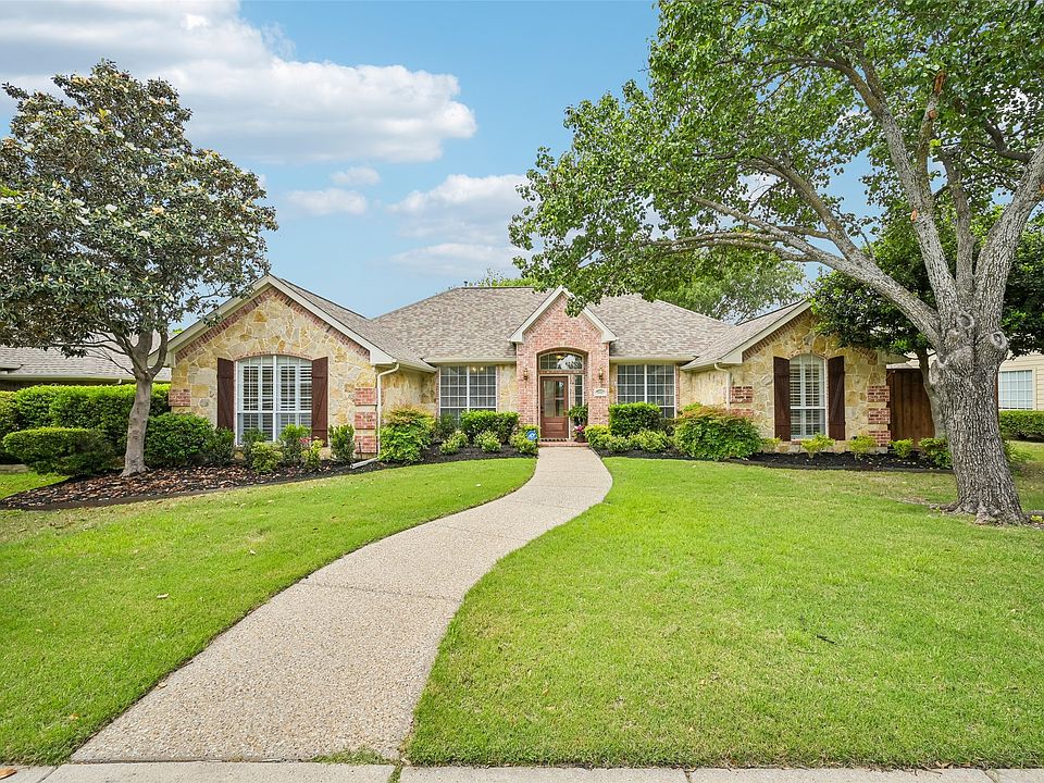 1st image of 10805 Briar Brook Ln