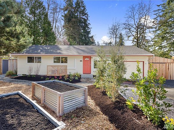 Front yard. All planter boxes stay with the property.