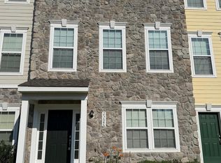 25646 Pleasant Valley Rd, Chantilly, VA 20152
